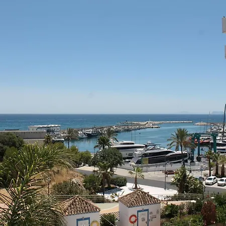 El Faro Leisure Port 公寓 埃斯特波纳